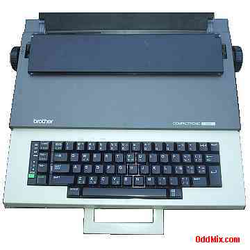 Typewriter Electric Daisy Brother Compatronic Model CE-333 Letter Quality Type Head [10 KB]